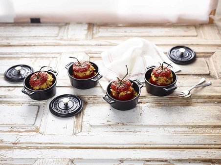 Staub 40500-101-0 Mini Güveç, Yuvarlak Kapaklı 10 Cm, 0,25 L, Indüksiyona Uygun, Mat Siyah Emaye Kap