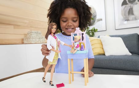 Barbie Bebek (30, 40) Ile Barbie Çocuk Doktoru Oyun Seti, Kahverengi Saçlı, 3 Yaş Ve Üzeri Için Gtn5