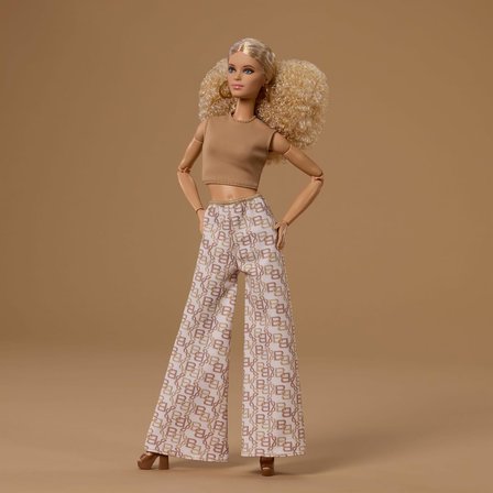 Barbie Basics 07 Siyah Uzun Saçlı Jjx26