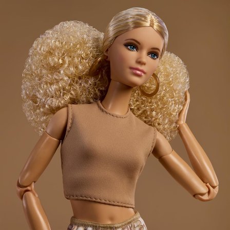 Barbie Basics 07 Siyah Uzun Saçlı Jjx26