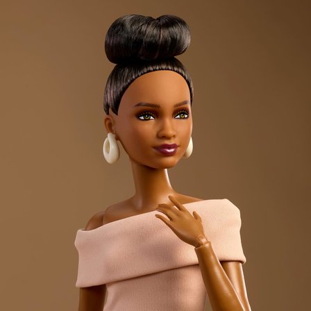 Barbie Basics 08 Siyahi Topuz Saçlı Jjx27