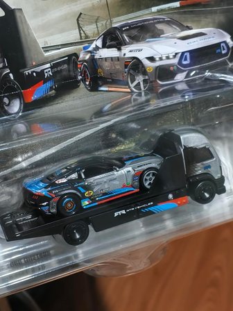 Hot Wheels Premium Car Culture Team Transport 2024 Ford Mustang Rtr Spec 5-Fd & Aero Lift