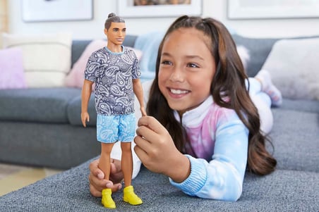 Barbie Ken Bebek, Çocuk Oyuncakları, Modacılar, Topuz İçinde Kahverengi Saç, Paisley Tee Ve Şort, Kı