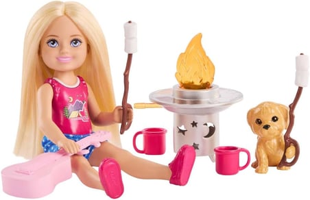 Barbie Chelsea Aile Ve Dostlar Doğa Maceraları Oyun Seti, Küçük Sarışın Bebek, Oyuncak Köpekçik Ve 5