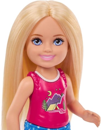 Barbie Chelsea Aile Ve Dostlar Doğa Maceraları Oyun Seti, Küçük Sarışın Bebek, Oyuncak Köpekçik Ve 5