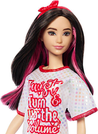 Barbie Büyüleyici Parti Bebekleri (Fashionistas) - Beyaz Tişört Elbiseli Bebek, Oyuncak