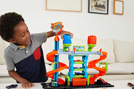 Hot Wheels City Mega Araba Yıkama, 1 Adet Renk Değiştiren Arabalar Aracı, Sıcak Ve Soğuk Su Tankları