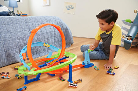 Hot Wheels Bumerang Çemberli Yarış Pisti