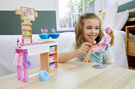 Barbie Wellness - Yüz Bakımı Yapıyor Oyun Seti, 4 Yaş Ve Üzeri, Gjr84
