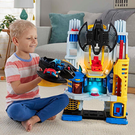 Imaginext Dc Super Friends - Batman Ve Süpermen Figürleri, Batwing Uçağı Ve Itmek Için Batcycle Ile 