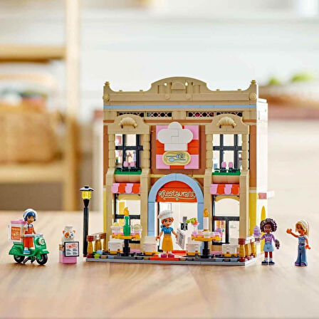Lego Friends Restoran Ve Aşçılık Okulu 42655-8 Yaş Ve Üzeri Erkek Ve Kız Çocukları Için Mini Bebek İ