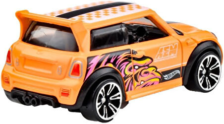 Hot Wheels Neon Yarışçılar - Mini Cooper S Challence Jby96