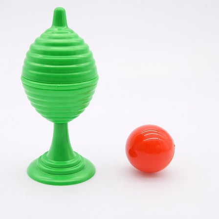 Yeşil Renk Sihirli Kupa Top Kaybetme Oyunu 7 cm (5372)