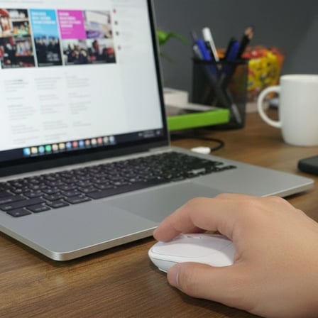 Beyaz Renkli Ergonomik Sessiz Kablosuz Mouse – USB Alıcılı, Ofis ve Oyun İçin Konforlu Bilgisayar Faresi MS6310 (5372)