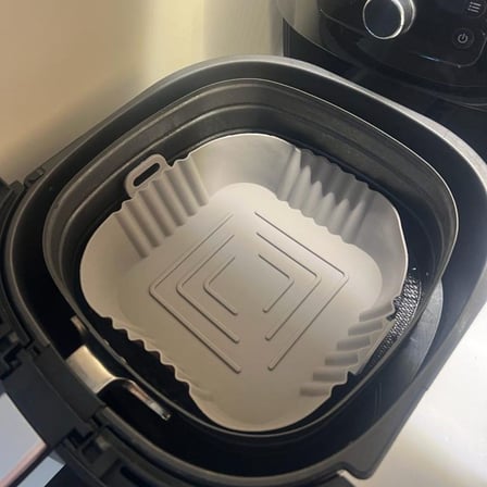 Renkli Isıya Dayanıklı Yıkanılabilir Silikon Fırın Ve Airfryer Kare Model Pişirme Matı 20 Cm (5372)