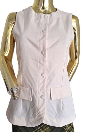 GALLERY VISKON ESNEK DÜĞME DETAYLI KREM RENGİ SIFIR YAKA SIFIR KOL DÜZ SADE KADIN YELEK