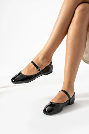 KEMERLİ TOKALI KARE BURUN KADIN BABET