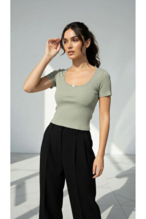 Haki Kısa Kollu Dantel Detaylı Kaşkorse Body Tişört