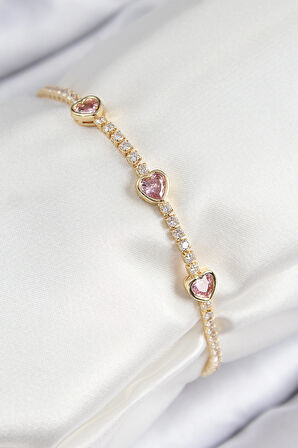 Pirinç Zirkon Taşlı Pembe Kalp Model Gold Renk Kadın Bileklik - TJ-BB7687