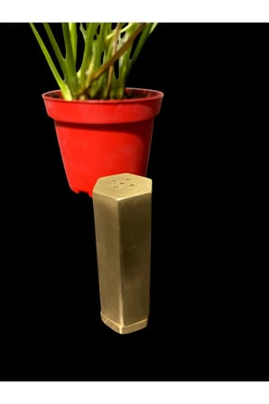 El Yapımı Som Pirinç Tuzluk – 2.5x7.5 cm | Şık ve Dayanıklı Altıgen Tasarım