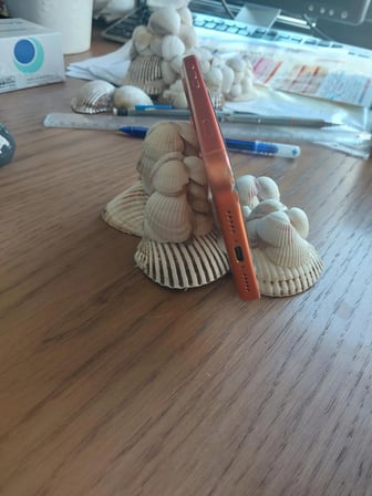 Masaüstü telefon tutucu2