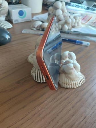 Masaüstü telefon tutucu2