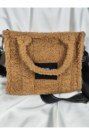 ToteBag Yazılı Bej-Krem Peluş Çapraz Askılı Geniş Hacimli