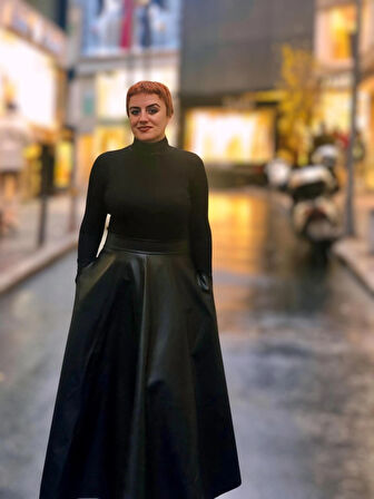 Cepli kloş deri uzun etek