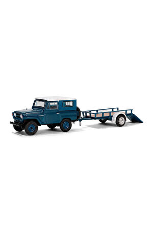 Greenlight 1/64 Hitch & Tow Series 31 - 1961 Nissan Patrol Hard Top with Utility Trailer Kız Erkek Ç