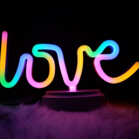 Özel Seri Salon Aksesuarı Yıldönümü Hediyesi Love Yazılı Masa Gece Lambası