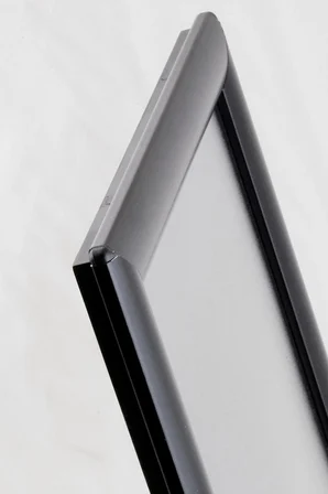opti frame a4 alüminyum çerçeve 25 mm gönye köşe 5'li paket set - önden açılır ilan ve sertifika çerçevesi - siyah