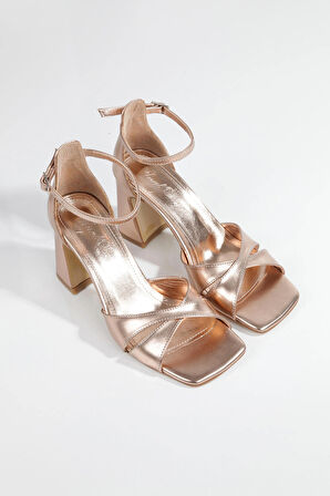 ÜNAL ÖZER Kadın Çapraz Bantlı Bilekten Bağlı Kalın Topuklu Sandalet Un001-0330