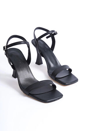 ÜNAL ÖZER Kadın Siyah Cilt Tek Bantlı Bilekten Bağlı Ince Topuklu Günlük Ayakkabı Un001-0316