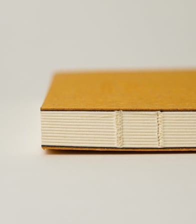 unmei dolma kalem uyumlu açık ciltli sert kapak sarı defter