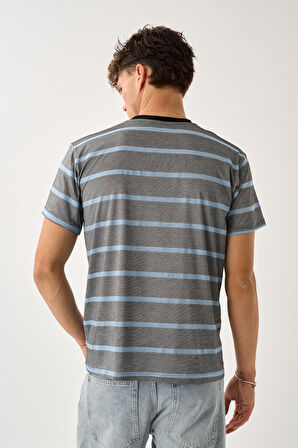 Bisiklet Yaka Çizgili Erkek T-Shirt