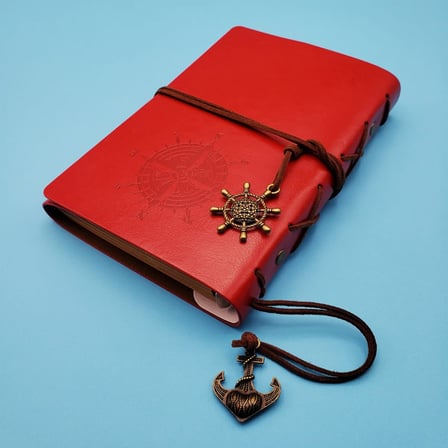 Premium Pusula Tasarımlı Kırmızı Deri Defter Sevgiliye Hediye Hatıra Yazma Hediyelik Eşya