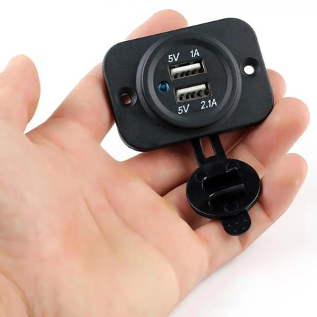 Opel Crossland  2021-2022-2023-2024-2025 12V-24V Su Geçirmez Çift USB Portlu Marine Çakmak Soketi Tekne Karavan Motosiklet Oto Şarj Adaptörü