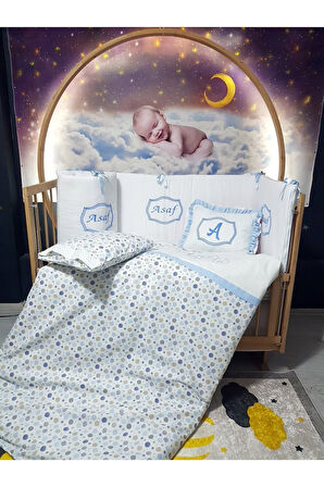 Elit Serisi 60x120 İsimli Bebek Uyku Seti Pamuklu - Mavi Daire, Nakışlı Kenar Korumalık ve Kırlent