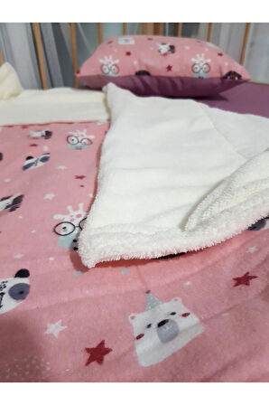 90x120 Pazen Uyku Seti 4'lü - Pembe Pembe (YUMUŞACIK BEBEK BATTANİYESİ, ÇARŞAF VE KILIFLI YASTIK)