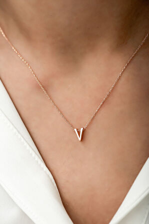 Harf Kolye. Üç Boyutlu V Harfi. Rose Altın Kaplama 925 Ayar Gümüş - Uvps100094