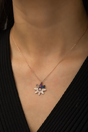 Kolye Üç Yaprağı Renkli Mix Taşlı Kabartma Dokulu Rose Altın Kaplama 925 Ayar Gümüş