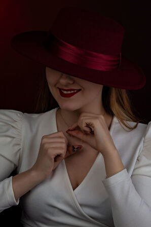 925 Ayar Zirkon Siyah Taşlı Kelebek Gümüş Kolye