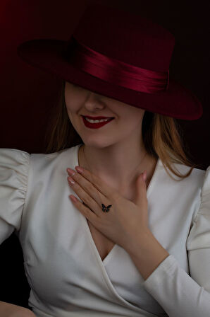 925 Ayar Zirkon Siyah Taşlı Kelebek Gümüş Kolye