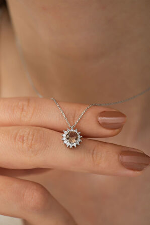 925 Ayar Renk Değiştiren Diaspor Taşlı Gümüş Kolye