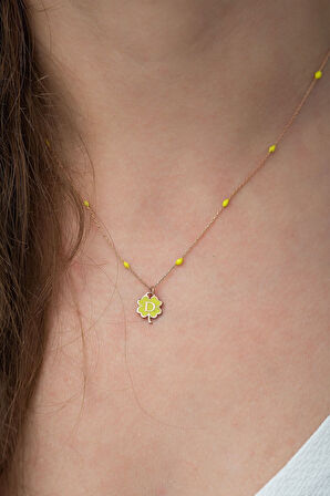 925 Ayar Yonca Modeli Sarı Nano Lazer Mineli Gümüş D Harf Kolye