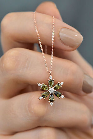 925 Ayar Gümüş Yeşil Taşlı Kamelya Çiçeği Kadın Kolye