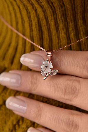 925 Ayar Gümüş Rose Kaplama Sedef Manolya Kadın Kolye