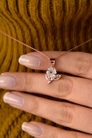 925 Ayar Gümüş Rose Kaplama Sedef Manolya Kadın Kolye