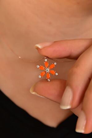 925 Ayar Gümüş Rose Kaplama Turuncu Sedef Mineli Kamelya Çiçeği Kolye