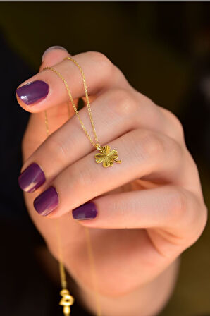 925 Ayar Gümüş Altın Kaplama Kristal Kesim Yonca Kadın Kolye